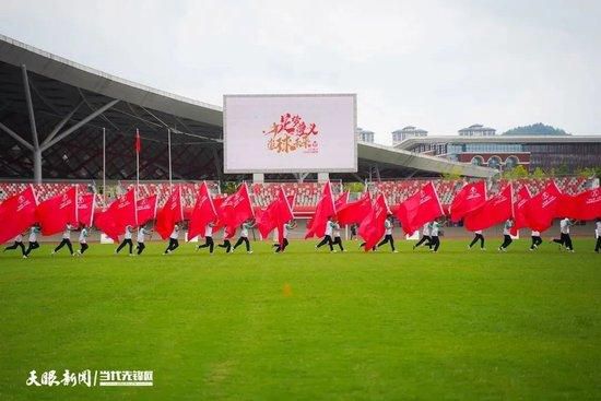 内维尔这样写道：“在我看来，这支球队比去年更有可能赢得联赛冠军。